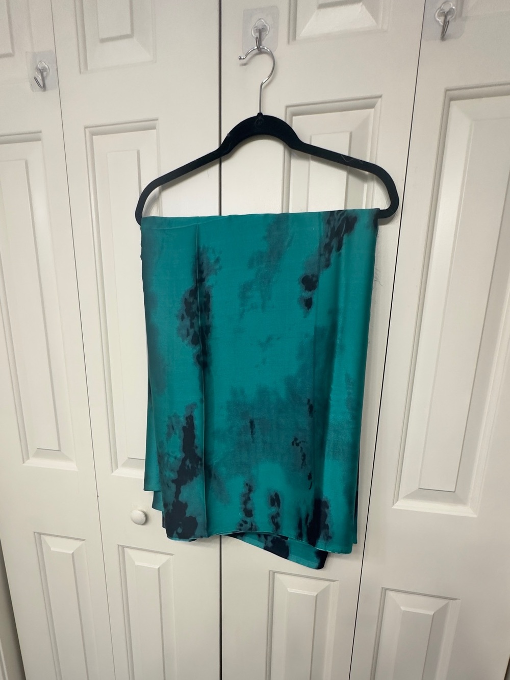 Sale‼️Teal & Black Tie-Dye Satin Silk Saree with unstitched attached blouse
